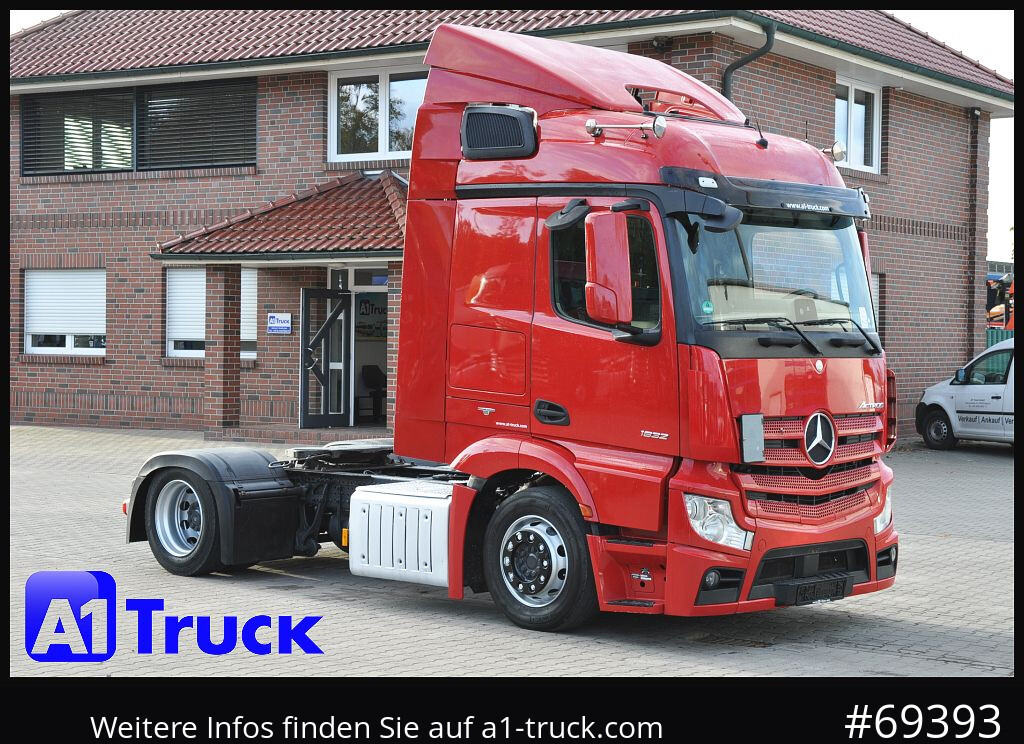 MERCEDES-BENZ Actros 1832, Lowliner, 1 Vorbesitzer - Tractor unit: picture 1 MERCEDES-BENZ Actros 1832, Lowliner, 1 Vorbesitzer - Tractor unit: picture 1