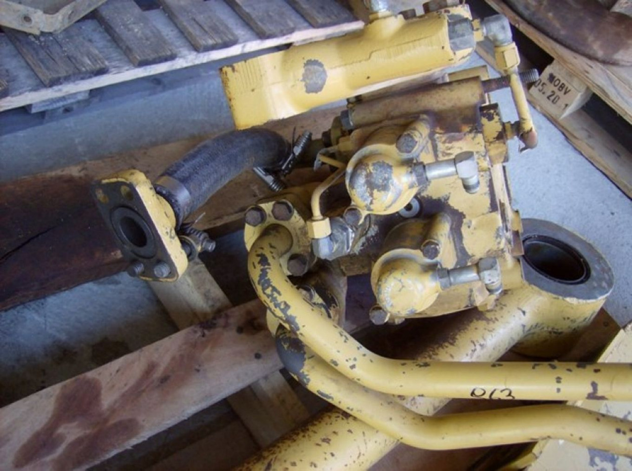 Caterpillar 963 DISTRIBUTORE IDRAULICO - Hydraulic valve for Construction machinery: picture 1 Caterpillar 963 DISTRIBUTORE IDRAULICO - Hydraulic valve for Construction machinery: picture 1