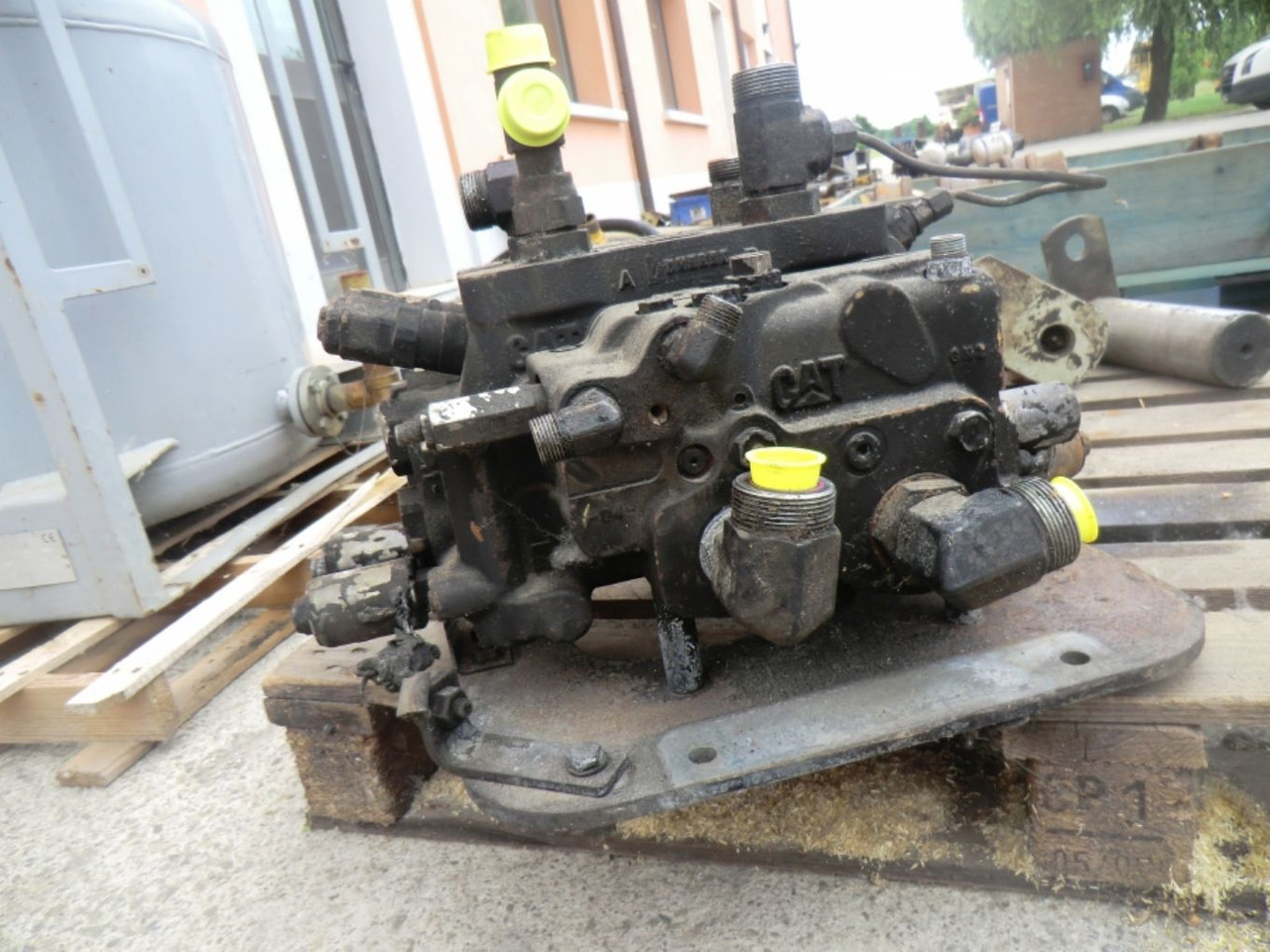 Caterpillar 963D DISTRIBUTORE - Hydraulic valve for Construction machinery: picture 3 Caterpillar 963D DISTRIBUTORE - Hydraulic valve for Construction machinery: picture 3