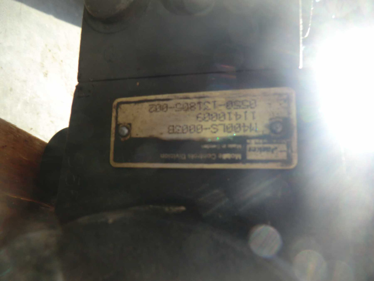 VOLVO L330E L350F DISTRIBUTORE - Hydraulic valve for Construction machinery: picture 5 VOLVO L330E L350F DISTRIBUTORE - Hydraulic valve for Construction machinery: picture 5
