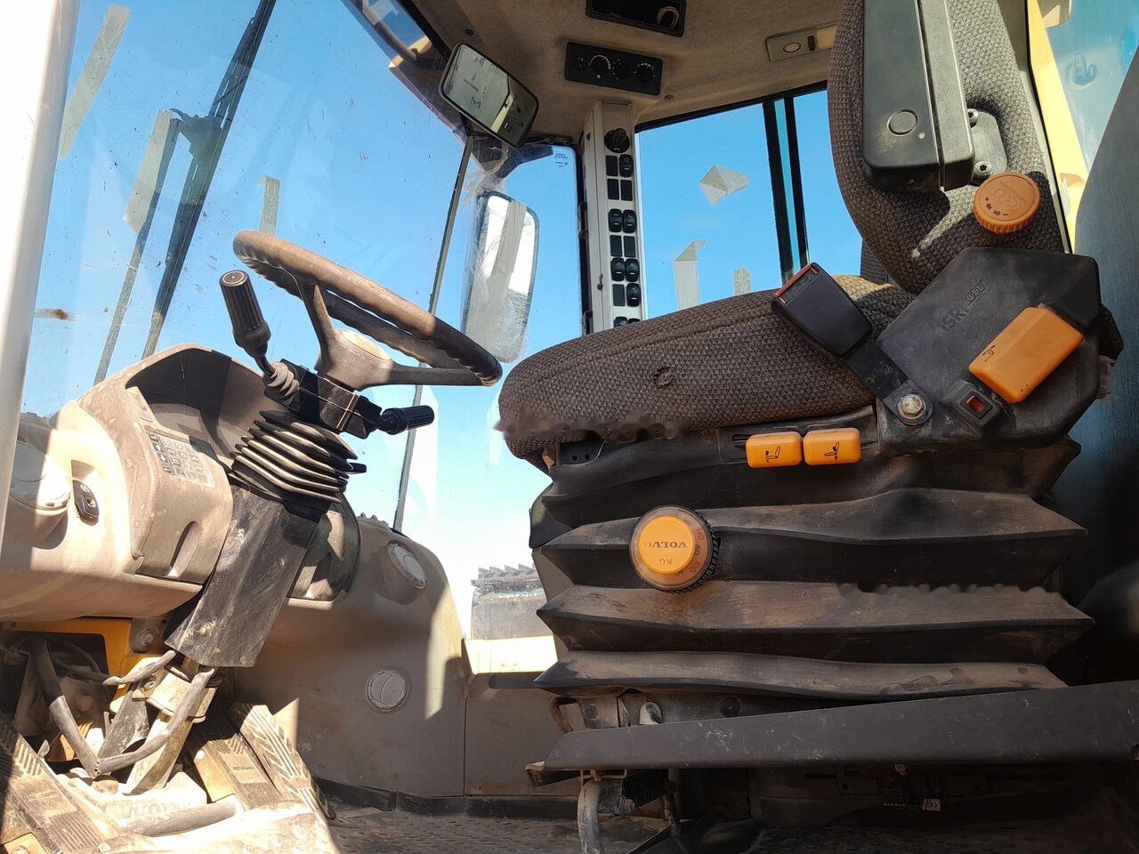 Volvo L110F - Wheel loader: picture 4 Volvo L110F - Wheel loader: picture 4