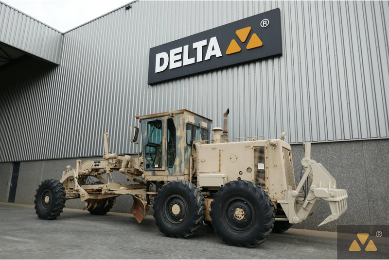 Grader Caterpillar 130G Ex-army: picture 8