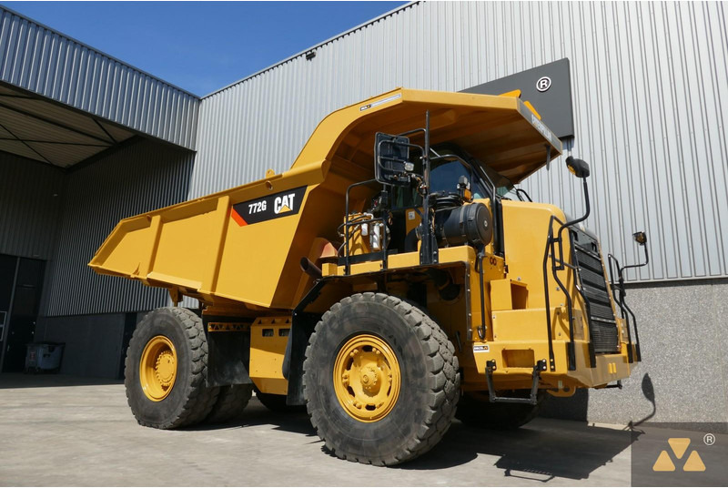 Rigid dumper/ Rock truck Caterpillar 772G: picture 10