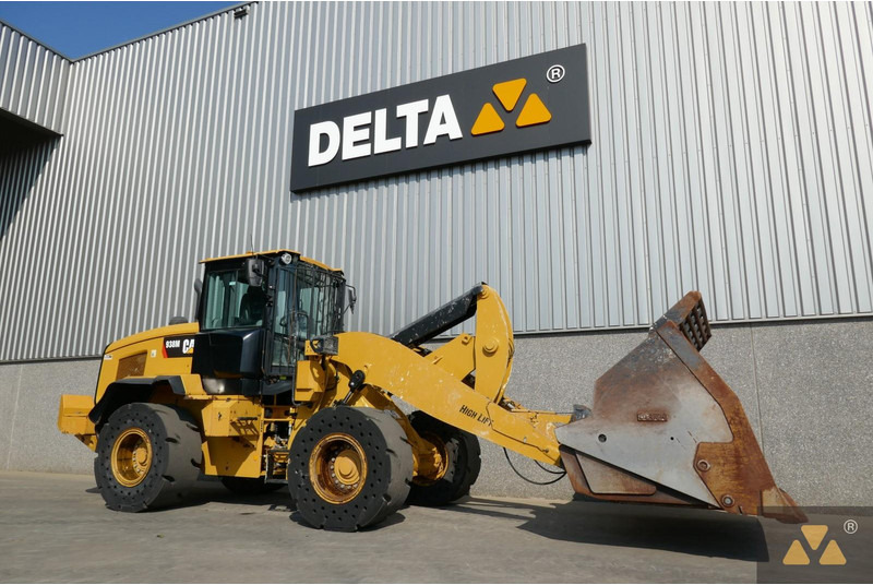 Wheel loader Caterpillar 938M: picture 10