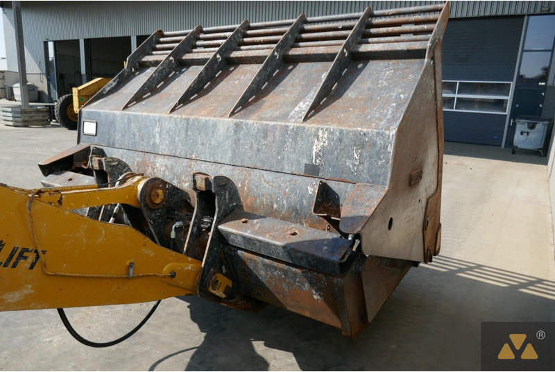 Wheel loader Caterpillar 938M: picture 19