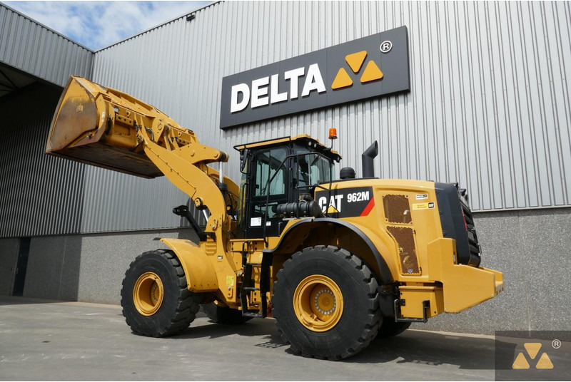 Wheel loader Caterpillar 962M: picture 9