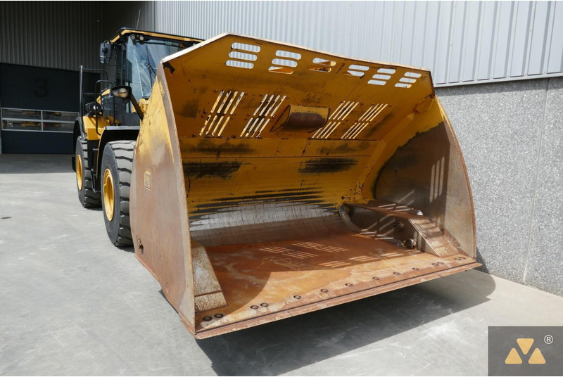 Wheel loader Caterpillar 962M: picture 13