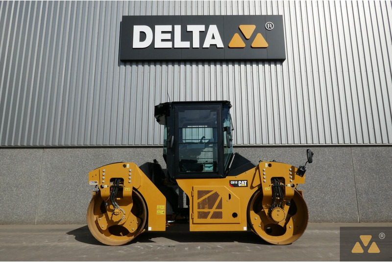 Caterpillar CB10 - Roller: picture 2 Caterpillar CB10 - Roller: picture 2