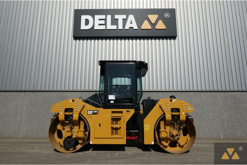 Caterpillar CB13 - Roller: picture 1 Caterpillar CB13 - Roller: picture 1