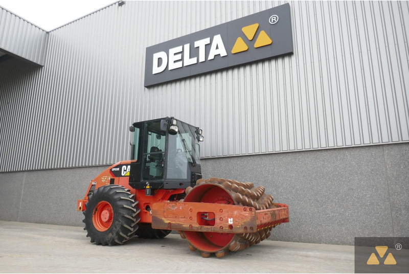 Caterpillar CP533E - Roller: picture 3 Caterpillar CP533E - Roller: picture 3