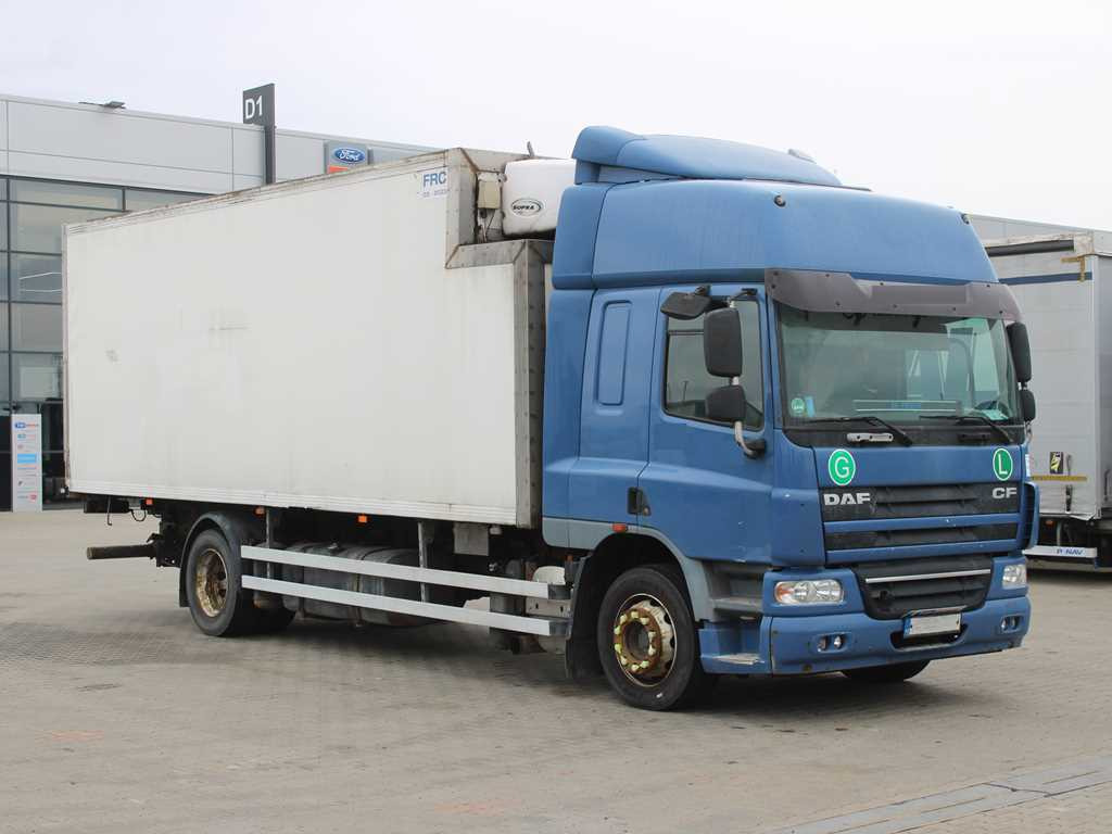 DAF FA 75360U, EURO 5, CARRIER SUPRA 550, AIR SUSPENSION - Refrigerator truck: picture 3 DAF FA 75360U, EURO 5, CARRIER SUPRA 550, AIR SUSPENSION - Refrigerator truck: picture 3