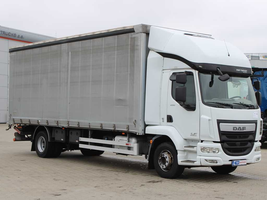 DAF LF 250 FA, HYDRAULIC LIFT, EURO 6 - Curtainsider truck: picture 2 DAF LF 250 FA, HYDRAULIC LIFT, EURO 6 - Curtainsider truck: picture 2
