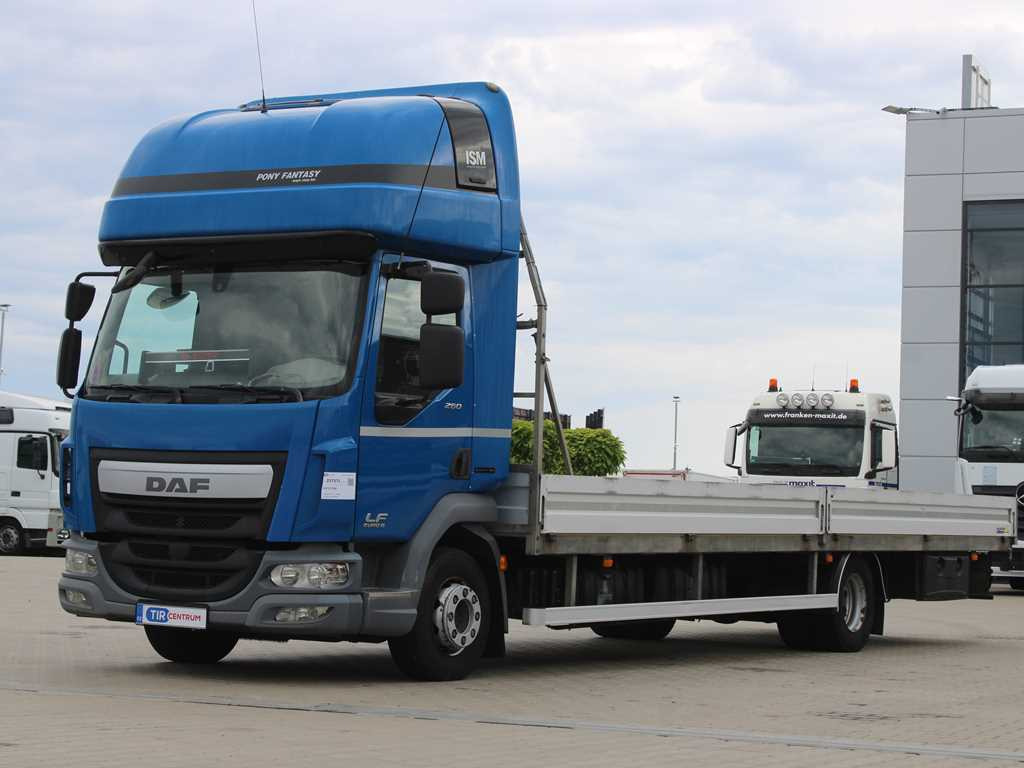 DAF LF 260, SLEEPING BODY, EURO 6, TIRES 80% - Dropside/ Flatbed truck: picture 1 DAF LF 260, SLEEPING BODY, EURO 6, TIRES 80% - Dropside/ Flatbed truck: picture 1