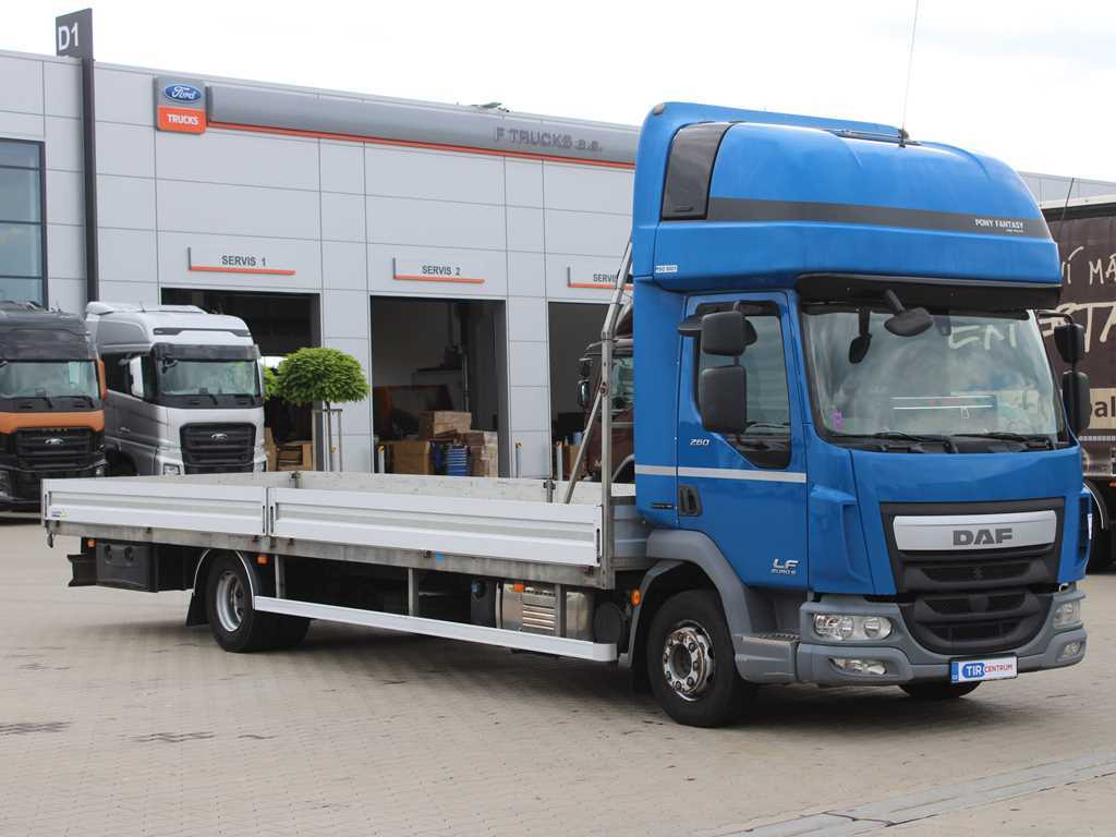 DAF LF 260, SLEEPING BODY, EURO 6, TIRES 80% - Dropside/ Flatbed truck: picture 3 DAF LF 260, SLEEPING BODY, EURO 6, TIRES 80% - Dropside/ Flatbed truck: picture 3