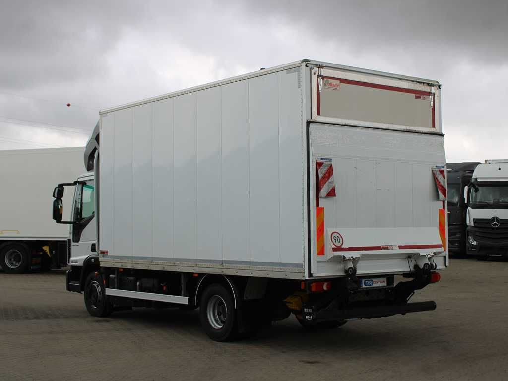 Iveco EUROCARGO 120-220L, EURO 6, TAIL LIFT, PNEU 80% - Box truck: picture 4 Iveco EUROCARGO 120-220L, EURO 6, TAIL LIFT, PNEU 80% - Box truck: picture 4