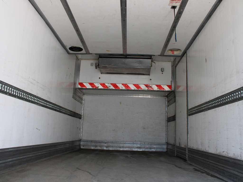 Refrigerator truck Iveco EUROCARGO 150E28, THERMO-KING TS-500, HYDRAULIC FRONT: picture 7