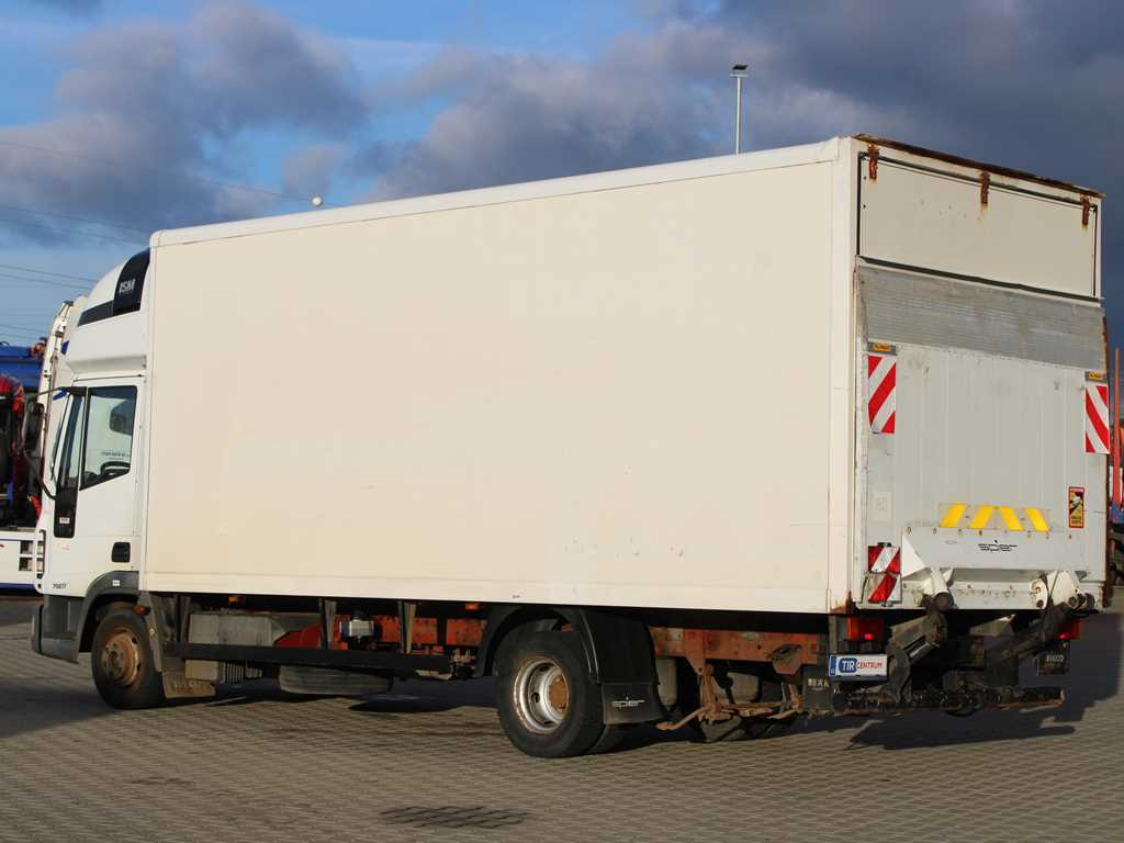 Iveco EUROCARGO ML75E17, HYDRAULIC FRONT, SLEEPING BODY - Box truck: picture 5 Iveco EUROCARGO ML75E17, HYDRAULIC FRONT, SLEEPING BODY - Box truck: picture 5
