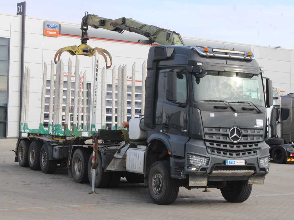Mercedes-Benz Arocs 3351, 6x6, HYDRAULIC ARM LOGLIFT ET450, TIRES 80% + DOLL (2017) - Log truck, Crane truck: picture 3 Mercedes-Benz Arocs 3351, 6x6, HYDRAULIC ARM LOGLIFT ET450, TIRES 80% + DOLL (2017) - Log truck, Crane truck: picture 3