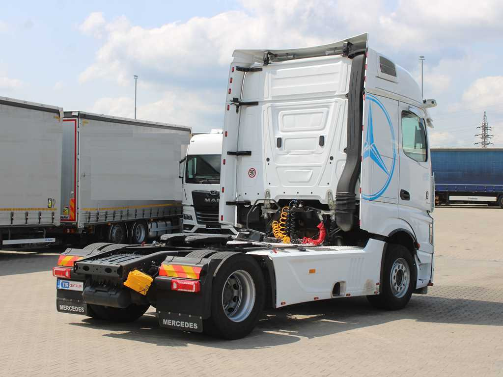 Mercedes-Benz Actros 1851, INDEPENDENT AIR CONDITIONING, RETARDER, EURO 6 - Tractor unit: picture 4 Mercedes-Benz Actros 1851, INDEPENDENT AIR CONDITIONING, RETARDER, EURO 6 - Tractor unit: picture 4