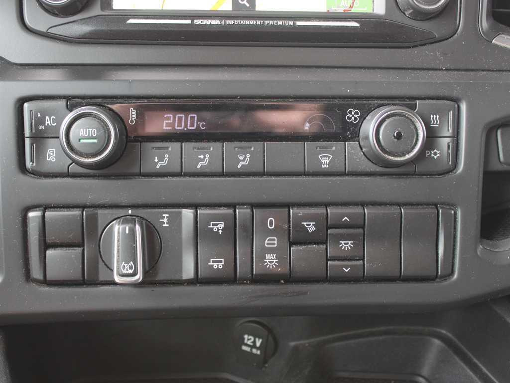 Tractor unit Scania R 450, EURO 6, NAVIGATION, RETARDER, TIRES 80%: picture 13