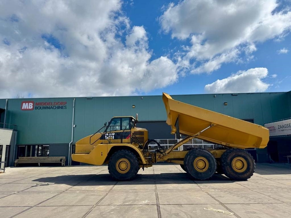 CAT 735 - Articulated dumper: picture 2 CAT 735 - Articulated dumper: picture 2