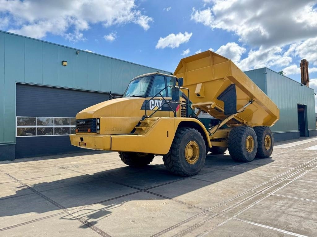 CAT 735 - Articulated dumper: picture 5 CAT 735 - Articulated dumper: picture 5