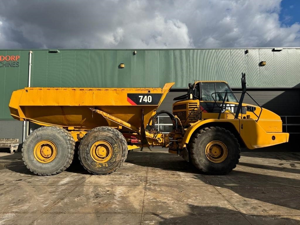 CAT 740 - Articulated dumper: picture 2 CAT 740 - Articulated dumper: picture 2