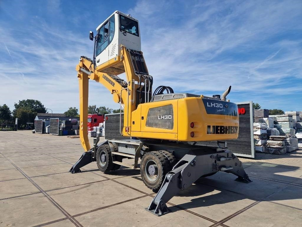 Liebherr LH 30 M - Waste/ Industry handler: picture 5 Liebherr LH 30 M - Waste/ Industry handler: picture 5