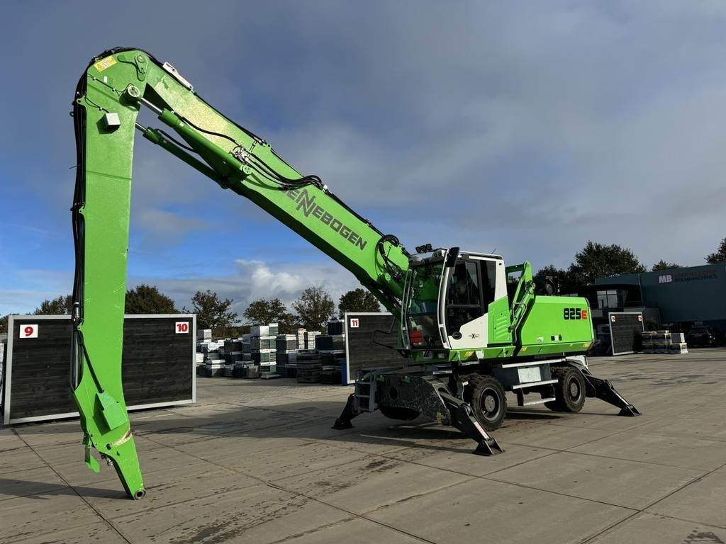 Sennebogen 825M E - Waste/ Industry handler: picture 2 Sennebogen 825M E - Waste/ Industry handler: picture 2