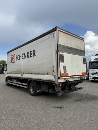 DAF LF 260 16 Tonner Plane mit LBW, Automatik, E6, - Curtainsider truck: picture 4 DAF LF 260 16 Tonner Plane mit LBW, Automatik, E6, - Curtainsider truck: picture 4