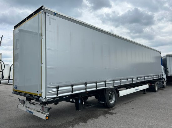 Krone 1-achs Auflieger, Heckabstützung XL Zertifikat, Edscha-Verdeck, - Curtainsider semi-trailer: picture 4 Krone 1-achs Auflieger, Heckabstützung XL Zertifikat, Edscha-Verdeck, - Curtainsider semi-trailer: picture 4