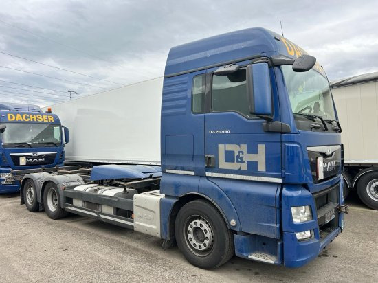 MAN TGX 26.440 XLX 6x2 Liftachse, Euro 6, Retarder, Motorschaden - Container transporter/ Swap body truck: picture 1 MAN TGX 26.440 XLX 6x2 Liftachse, Euro 6, Retarder, Motorschaden - Container transporter/ Swap body truck: picture 1
