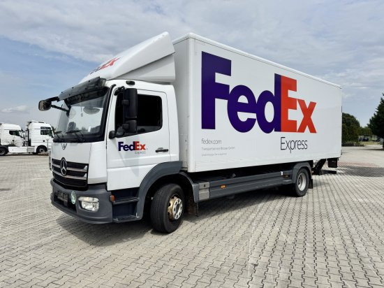 Mercedes-Benz Atego 1524 Koffer mit Hebebühne - Box truck: picture 1 Mercedes-Benz Atego 1524 Koffer mit Hebebühne - Box truck: picture 1