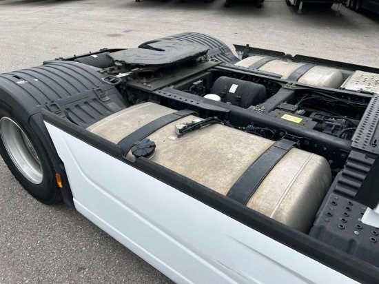 Tractor unit Ford F-MAX 500, Intarder: picture 13