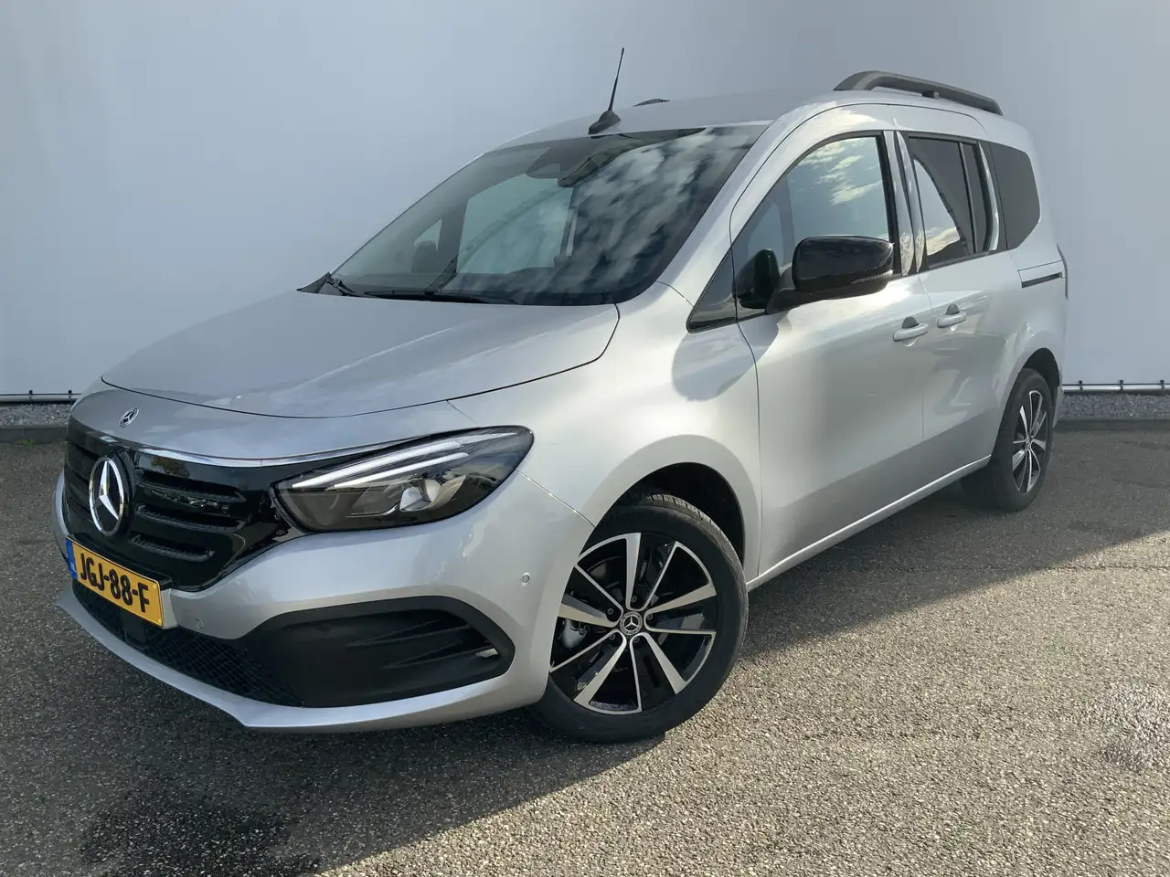 Mercedes-Benz EQT Tourer NIEUW !! 200 L1 Advanced Plus 45 kWh - Car: picture 1 Mercedes-Benz EQT Tourer NIEUW !! 200 L1 Advanced Plus 45 kWh - Car: picture 1