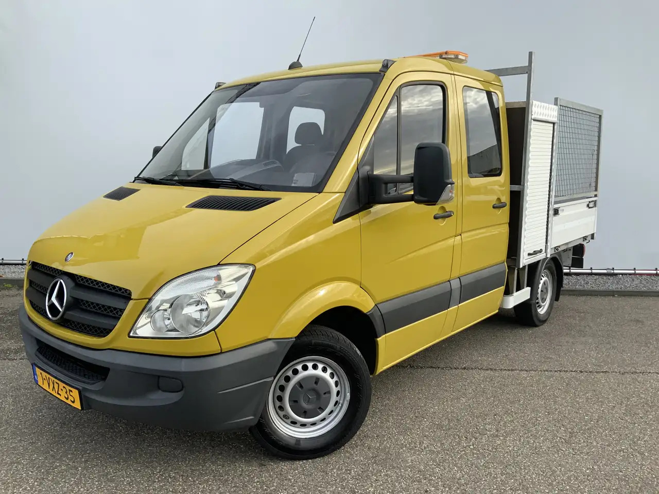 Mercedes-Benz Sprinter 213 2.2 CDI 325 Automaat DubCab Pick Up 5 Zits Tre - Flatbed van, Combi van: picture 1 Mercedes-Benz Sprinter 213 2.2 CDI 325 Automaat DubCab Pick Up 5 Zits Tre - Flatbed van, Combi van: picture 1