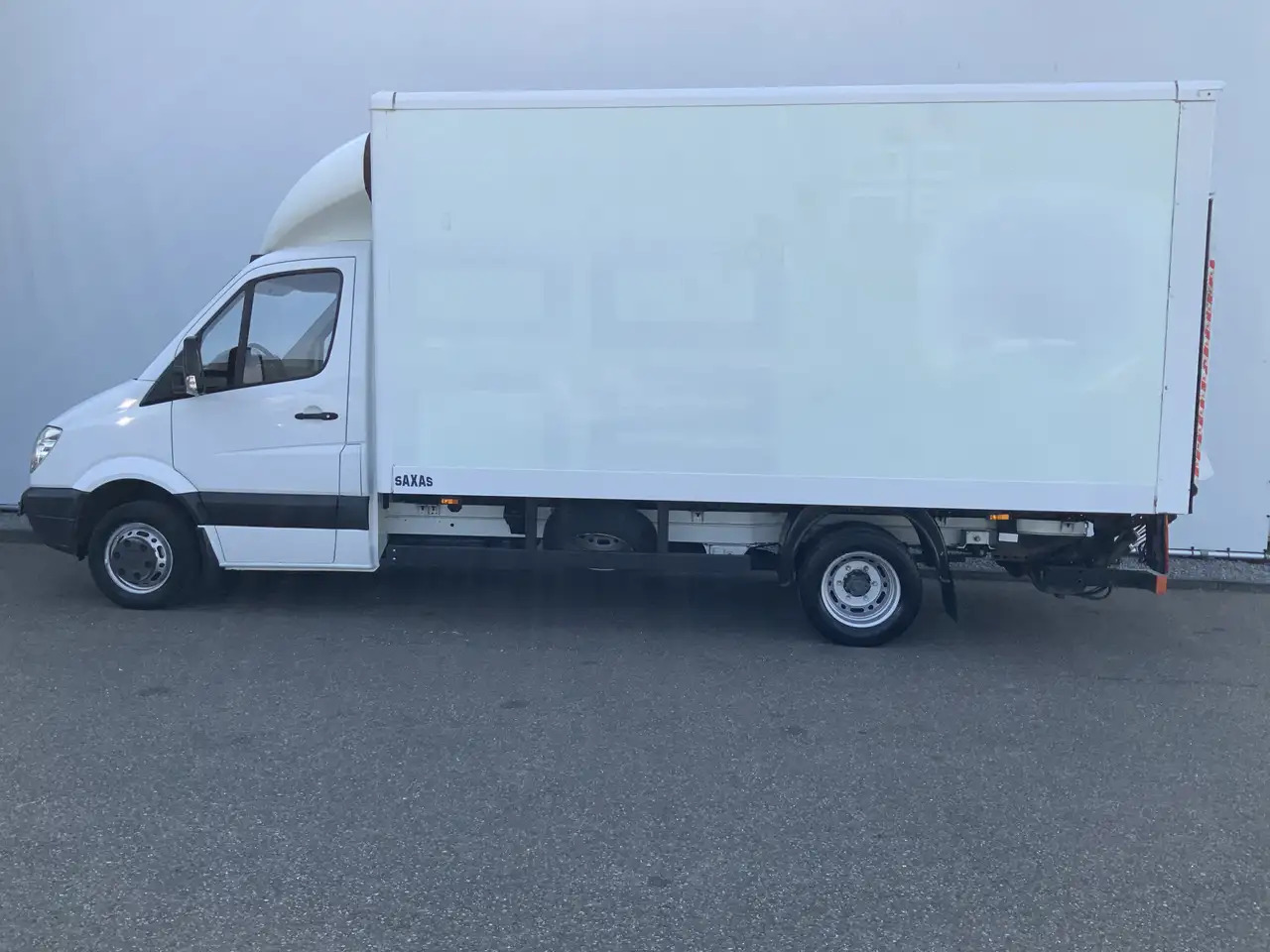 Mercedes-Benz Sprinter 516 2.2 CDI 432 Meubelbak&Laadklep 3 Zits Dholland - Box van: picture 4 Mercedes-Benz Sprinter 516 2.2 CDI 432 Meubelbak&Laadklep 3 Zits Dholland - Box van: picture 4