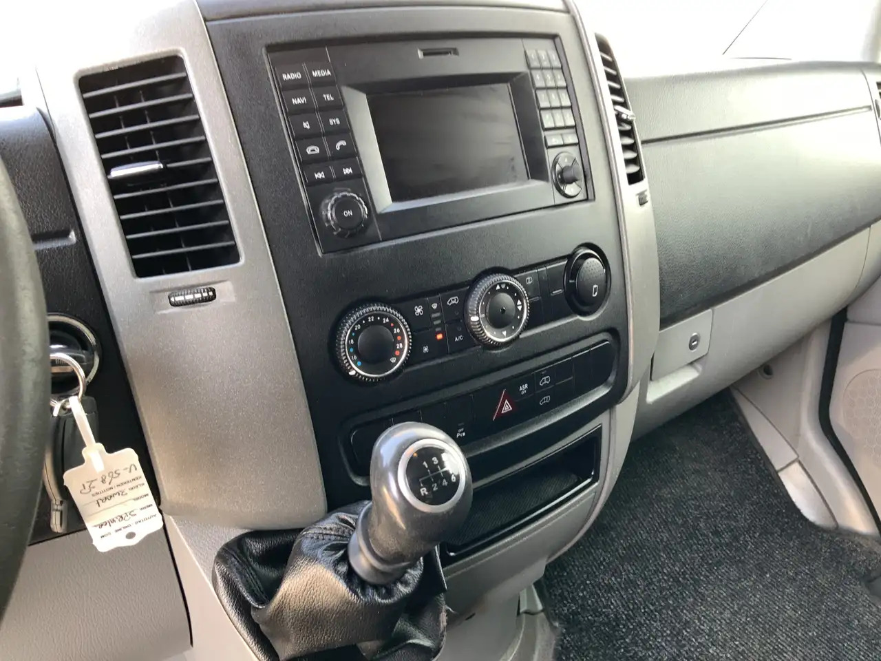 Panel van Mercedes-Benz Sprinter L2H1 316 2.2 CDI 366 HD EURO 6: picture 9