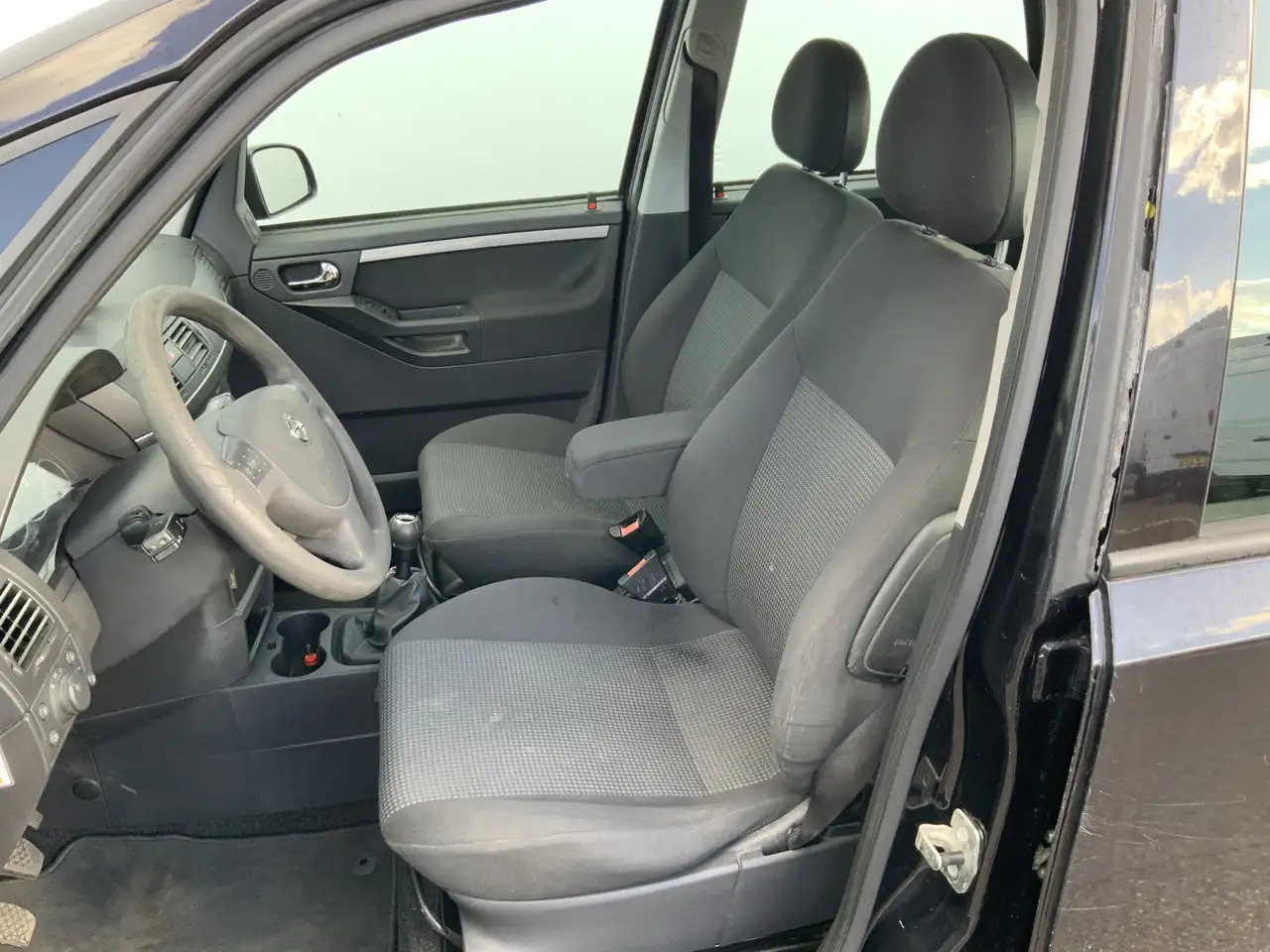 Opel Meriva 1.6-16V Temptation. Airco Alu Velg Trekhaak 1200 k - Hatchback: picture 5 Opel Meriva 1.6-16V Temptation. Airco Alu Velg Trekhaak 1200 k - Hatchback: picture 5