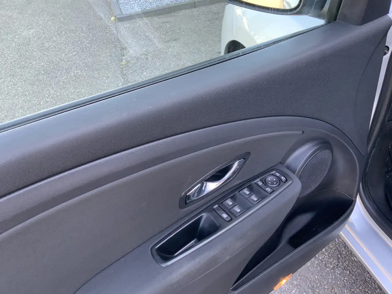 Renault Megane 1.5 dCi Expression Airco Navi Grijs Kenteken Euro - Car: picture 5 Renault Megane 1.5 dCi Expression Airco Navi Grijs Kenteken Euro - Car: picture 5