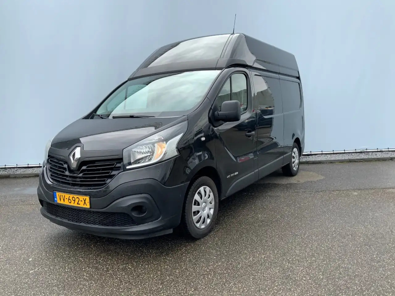 Renault Trafic 1.6 dCi T29 L2H2 Comfort Energy Airco Cruise 3 Zit - Panel van: picture 1 Renault Trafic 1.6 dCi T29 L2H2 Comfort Energy Airco Cruise 3 Zit - Panel van: picture 1