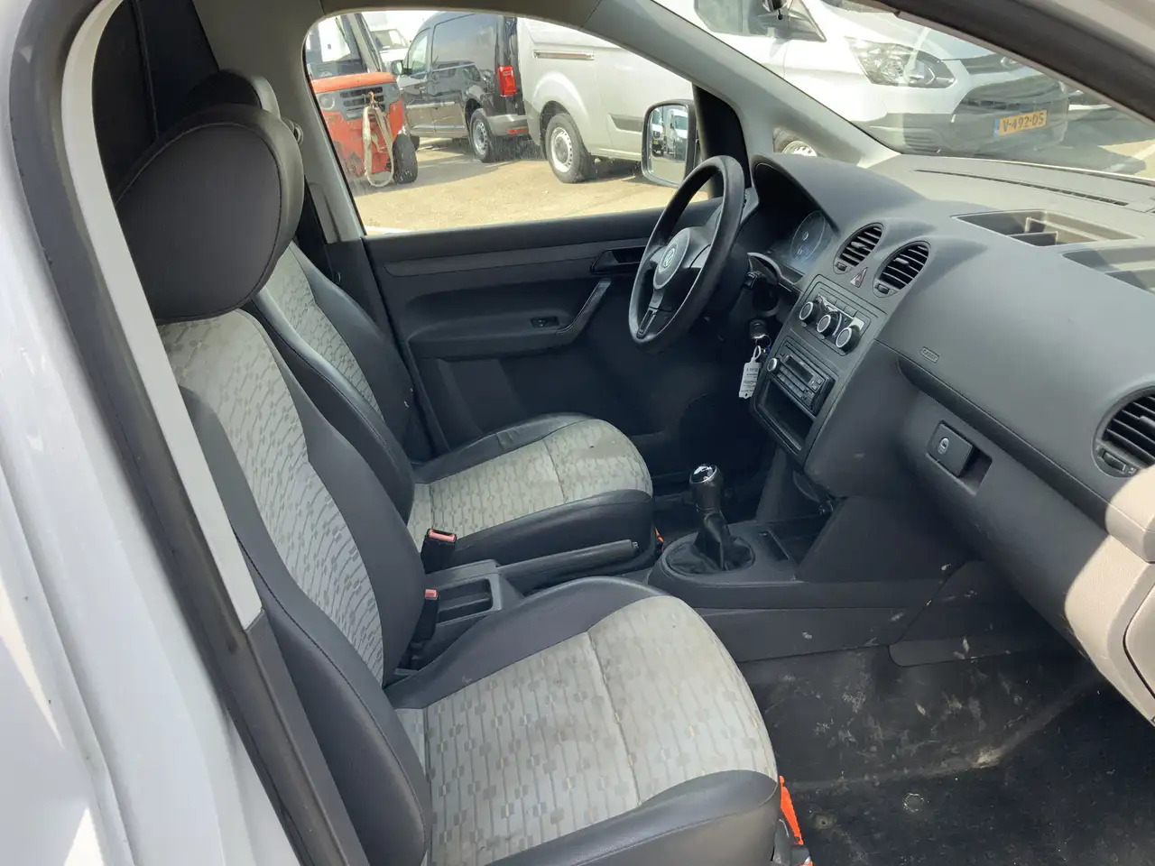 Volkswagen Caddy 1.6 TDI Economy Baseline MOTOR STORING !!! Airco T - Small van: picture 4 Volkswagen Caddy 1.6 TDI Economy Baseline MOTOR STORING !!! Airco T - Small van: picture 4