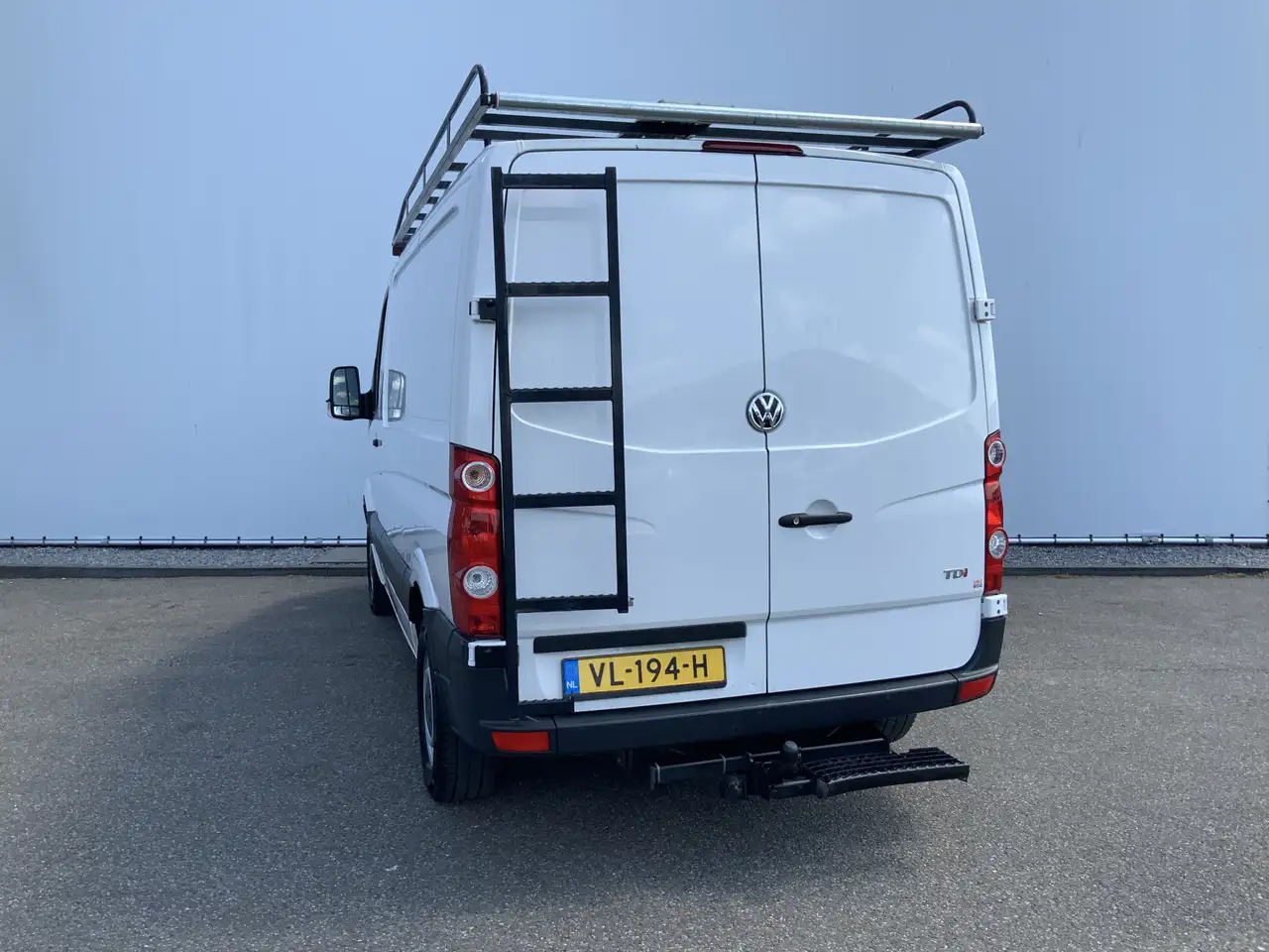 Volkswagen Crafter 35 2.0 TDI L1H1 Airco Cruise 3 Zits Trekhaak 2000 - Panel van: picture 2 Volkswagen Crafter 35 2.0 TDI L1H1 Airco Cruise 3 Zits Trekhaak 2000 - Panel van: picture 2