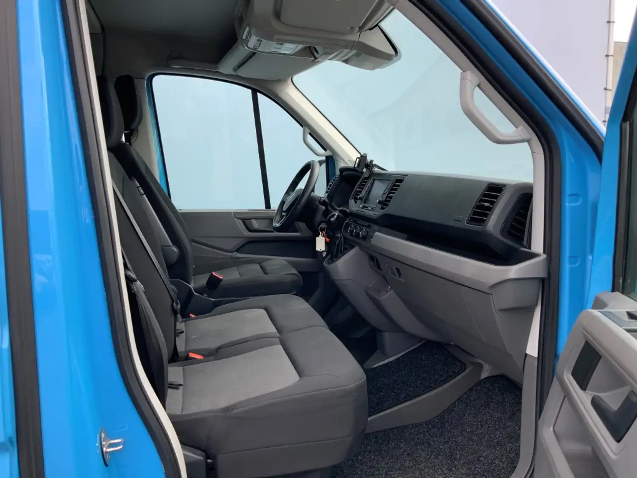 Volkswagen Crafter 35 2.0 TDI L4 Meubelbak & Lift Automaat Airco Crui - Box van: picture 4 Volkswagen Crafter 35 2.0 TDI L4 Meubelbak & Lift Automaat Airco Crui - Box van: picture 4