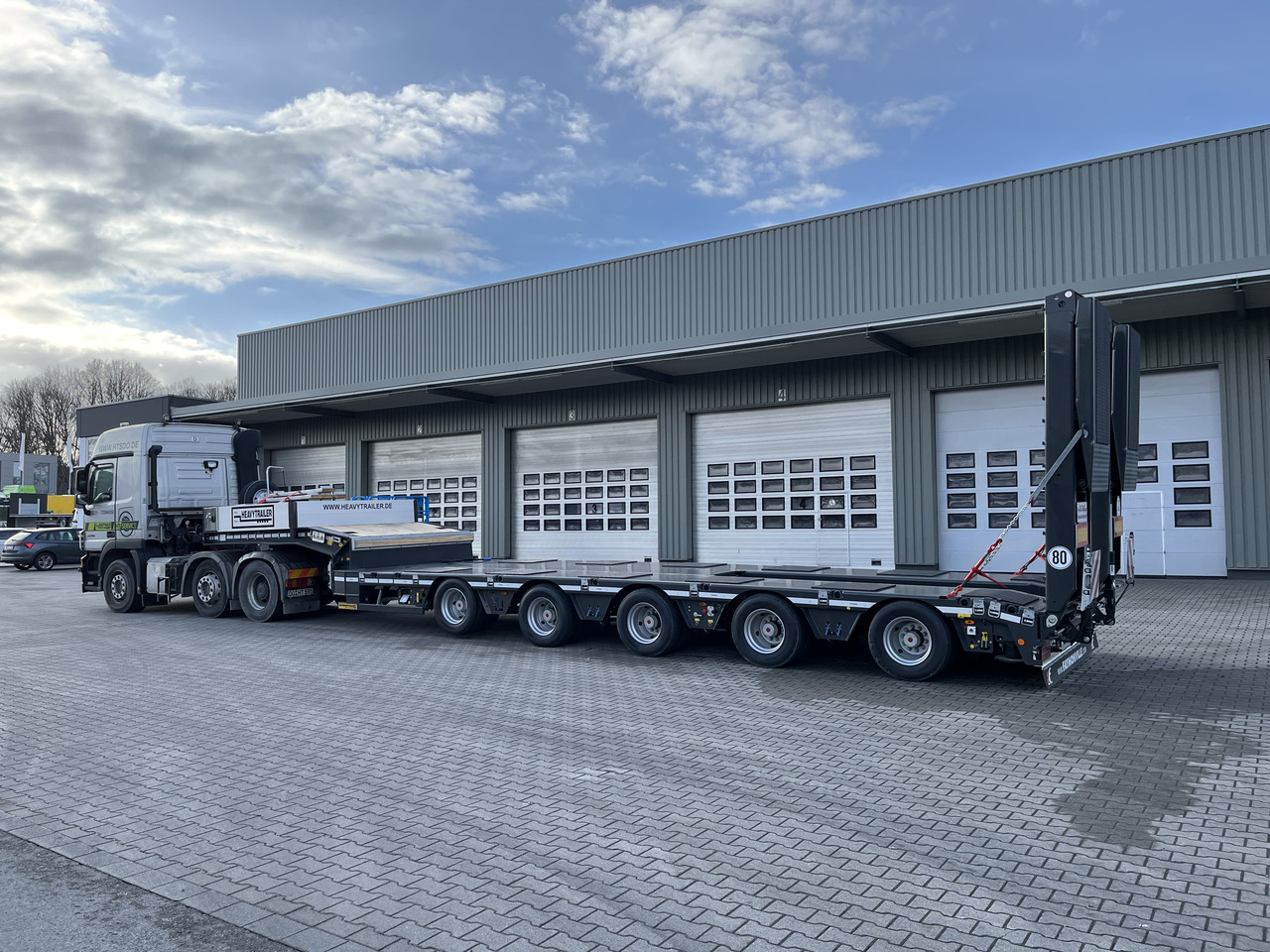 FAYMONVILLE 5-Achs-Tele-Semi mit Halbachsen "Twinaxle" und hydr. Rampen Auflieger - Low loader semi-trailer: picture 1 FAYMONVILLE 5-Achs-Tele-Semi mit Halbachsen "Twinaxle" und hydr. Rampen Auflieger - Low loader semi-trailer: picture 1