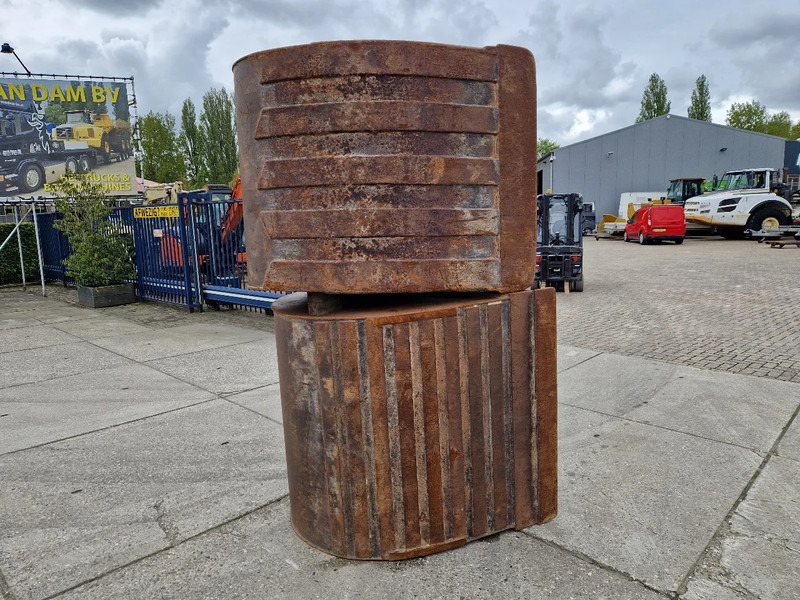 Diversen 2X dieplepel met Verachtert CW30/40 - Bucket for Construction machinery: picture 4 Diversen 2X dieplepel met Verachtert CW30/40 - Bucket for Construction machinery: picture 4