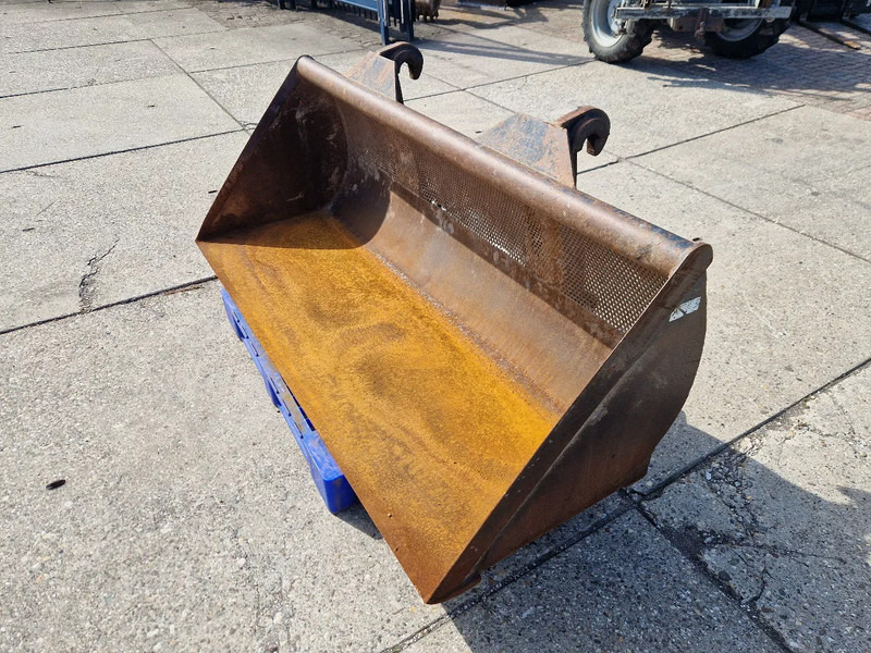 Jeroen van Leeuwen schepbak voor Volvo L30/L35 - Bucket for Construction machinery: picture 5 Jeroen van Leeuwen schepbak voor Volvo L30/L35 - Bucket for Construction machinery: picture 5