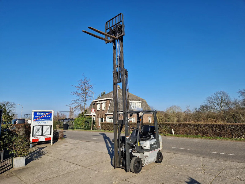 Nissan 1.8 ton LPG triplomast - LPG forklift: picture 3 Nissan 1.8 ton LPG triplomast - LPG forklift: picture 3