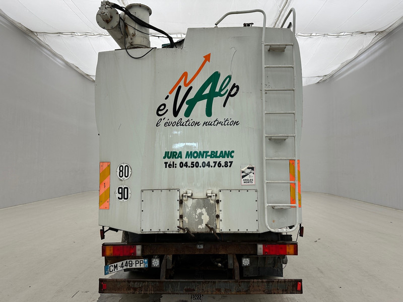 Iveco Eurotrakker 450 - Tank truck: picture 5 Iveco Eurotrakker 450 - Tank truck: picture 5
