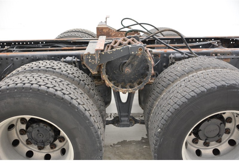 Interior photo 1: Cab chassis truck MAN TGA 28.530 - 6x2